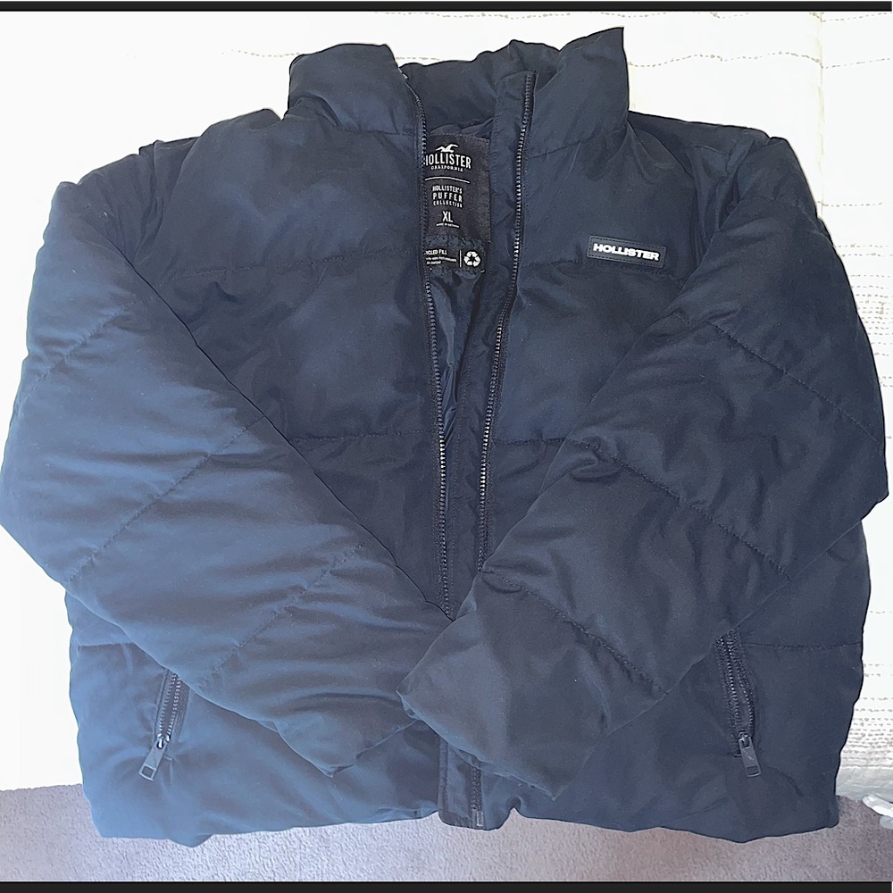 Hollister XL Puffer